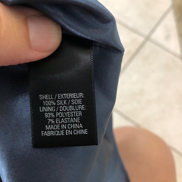 Tahari womens silk lined ruffle neck button front tank top blue medium - Picture 4 of 6